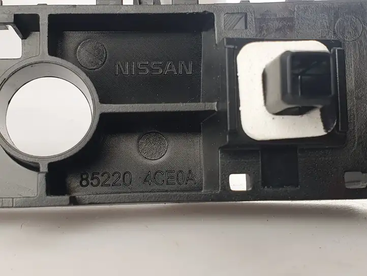 Nissan X-Trail T32 (2014 - 2021) 852204CE0A Кронштейн заднего бампера — фото 3
