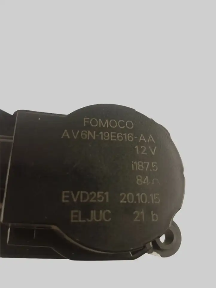 Ford Kuga II (2013 - 2019) AV6N19E616AA Двигатель задвижки потока воздуха — фото 4