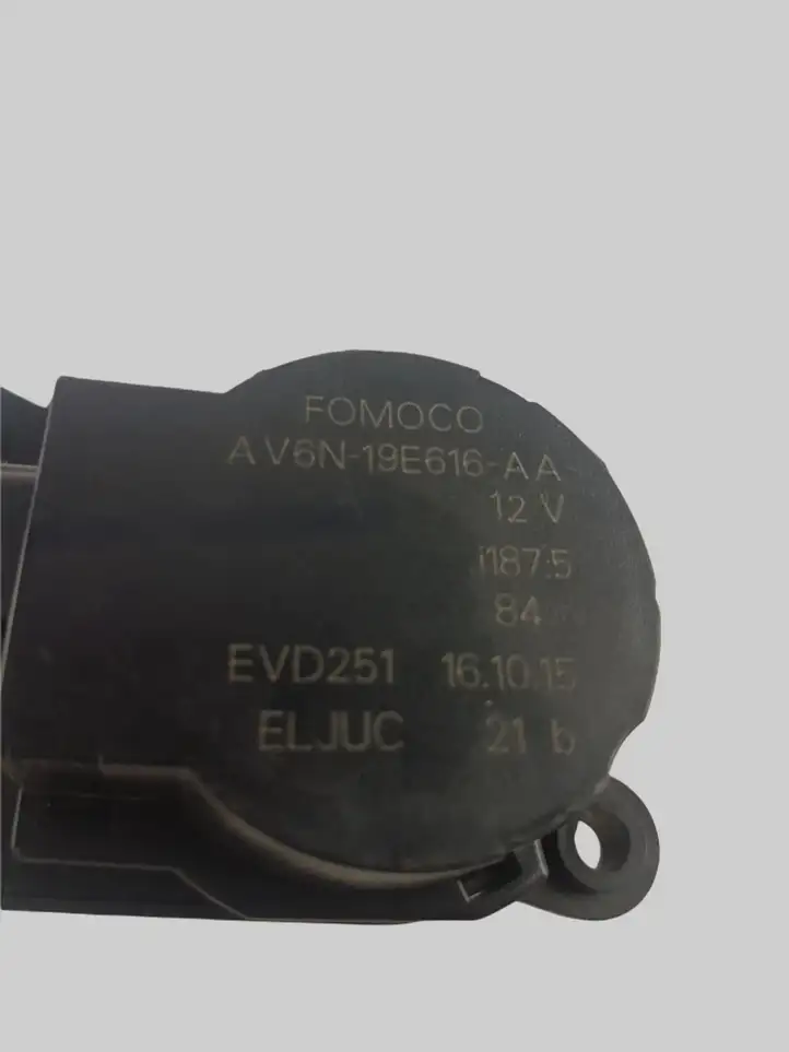 Ford Kuga II (2013 - 2019) AV6N19E616AA Двигатель задвижки потока воздуха — фото 4