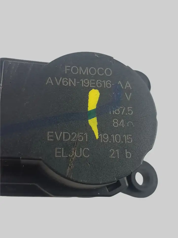 Ford Kuga II (2013 - 2019) AV6N19E616AA Двигатель задвижки потока воздуха — фото 4