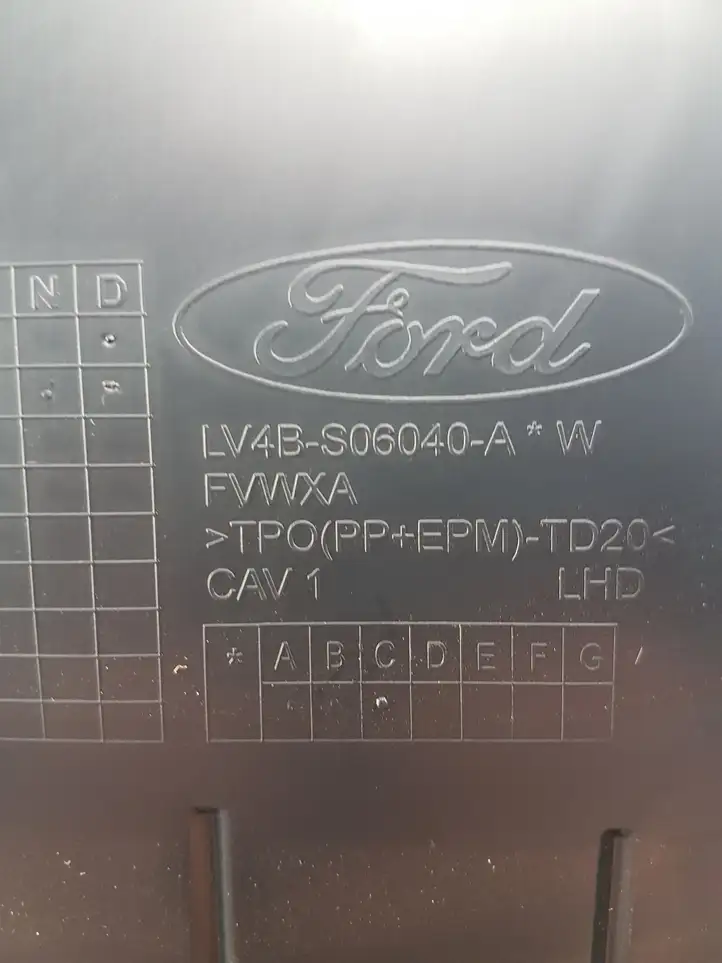 Ford Kuga III (2020 - ) LV4BS06040 Вещевой ящик — фото 4