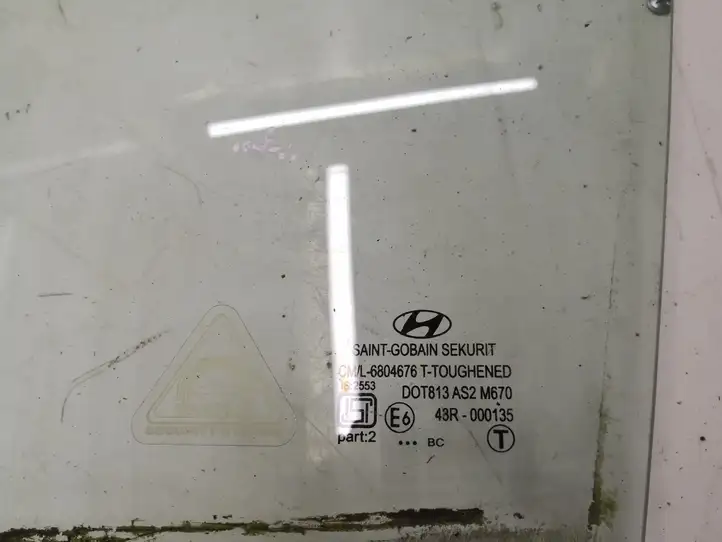 Hyundai i20 (PB PBT) (2012 - 2014) Стекло передней двери — фото 2