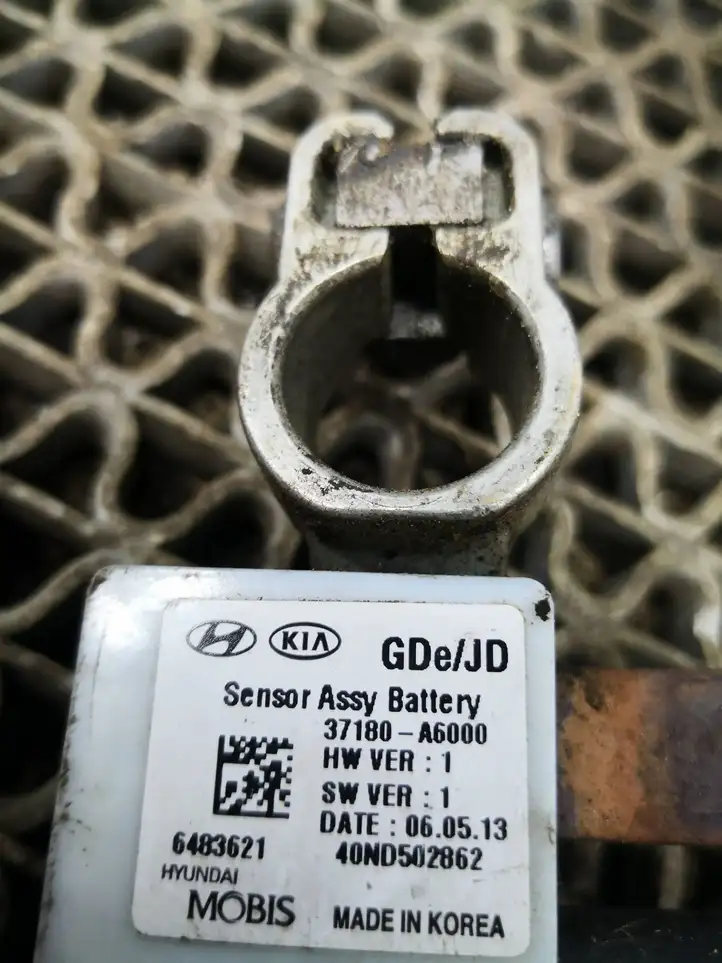 Hyundai i30 (2012 - 2015) 37180A6000 Минусовой провод аккумулятора — фото 2