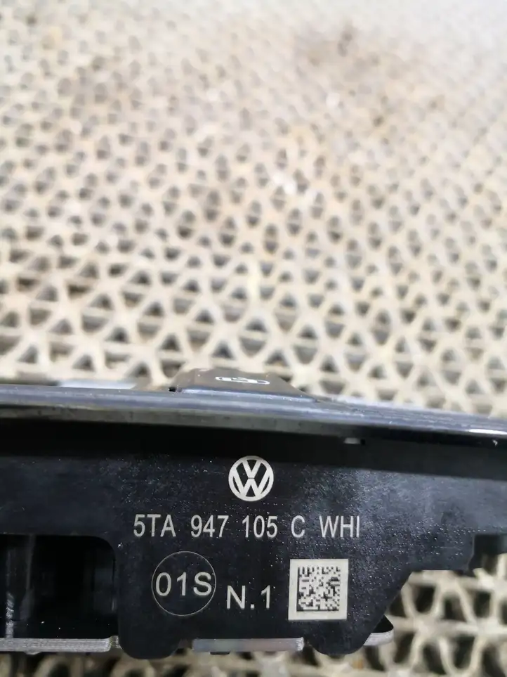 Volkswagen Tiguan (2016 - 2020) 5TA947105C Передняя подсветка — фото 2