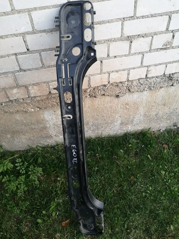 BMW 5 E60 E61 (2004 - 2010) 51127056343 Кронштейн заднего бампера — фото 1