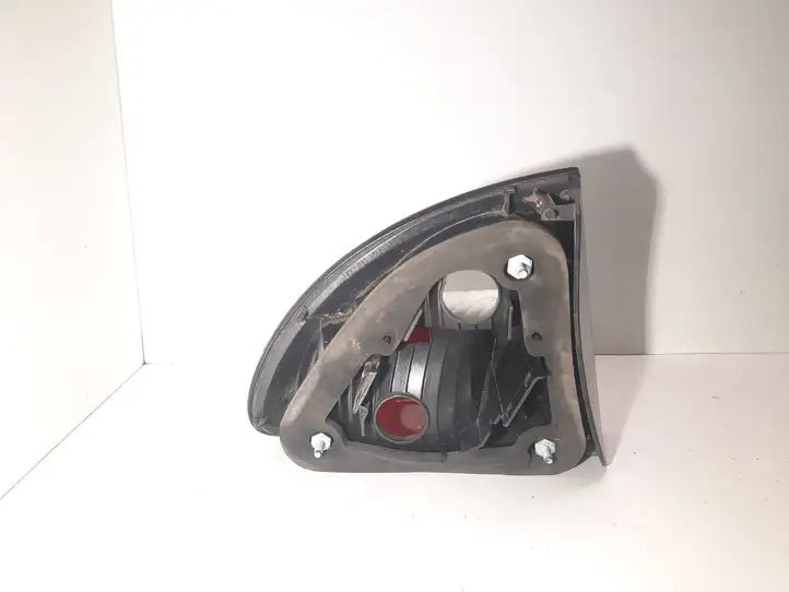 Seat Leon (1M) (1998 - 2006) Задний фонарь в кузове — фото 3