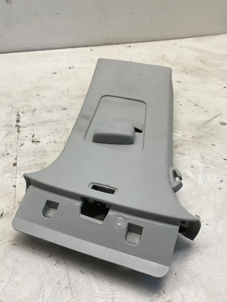 Volkswagen Tiguan (2011 - 2016) 5N0867243B Верхняя обшивка стойки B — фото 3