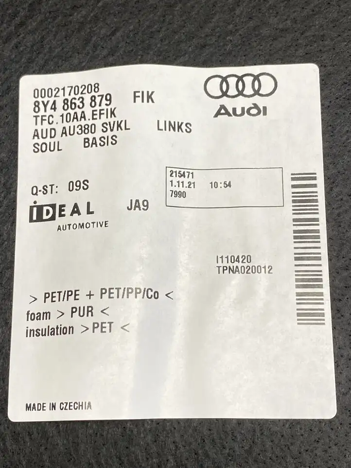 Audi A3/S3 8Y (2020 - ) 8Y4863879 Боковая обшивка багажника — фото 4