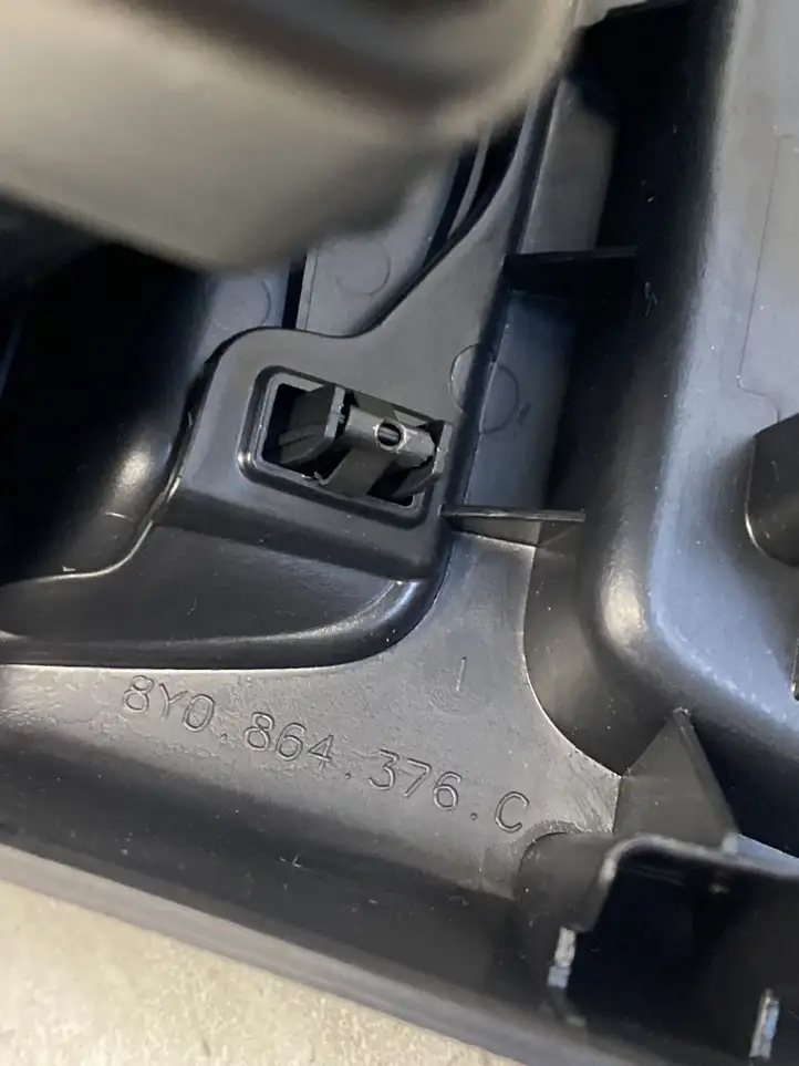 Audi A3/S3 8Y (2020 - ) 8Y0819203 Задний воздушный дефлектор — фото 6