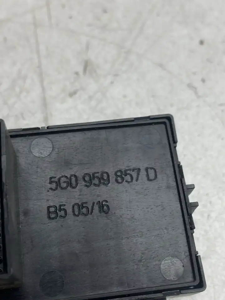 Volkswagen Golf VII (2013 - 2019) 5G0959857D Блок кнопок стеклоподъемников — фото 3