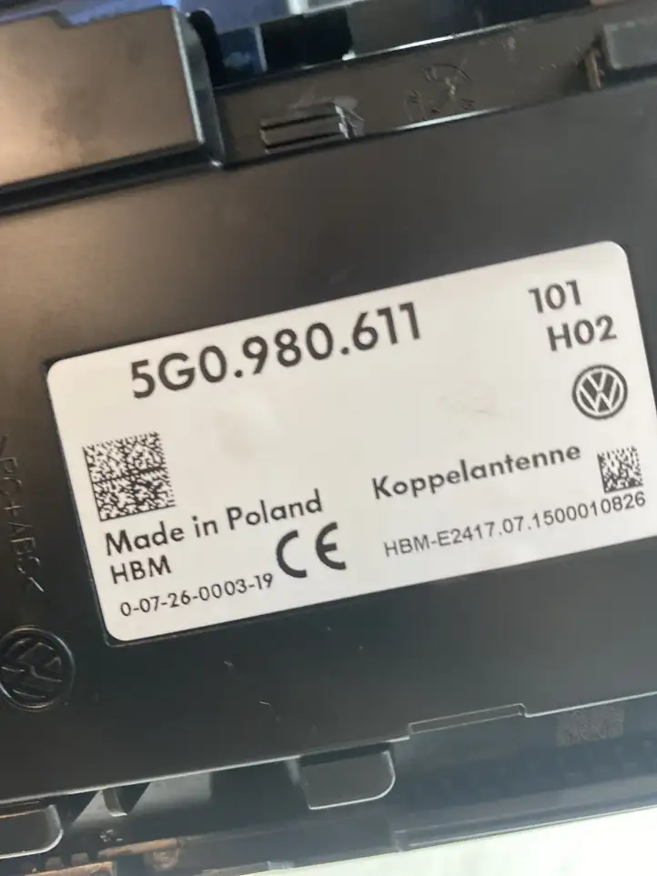 Volkswagen PASSAT B7 (2011 - 2014) 3G1863071 Модуль беспроводной зарядки — фото 6