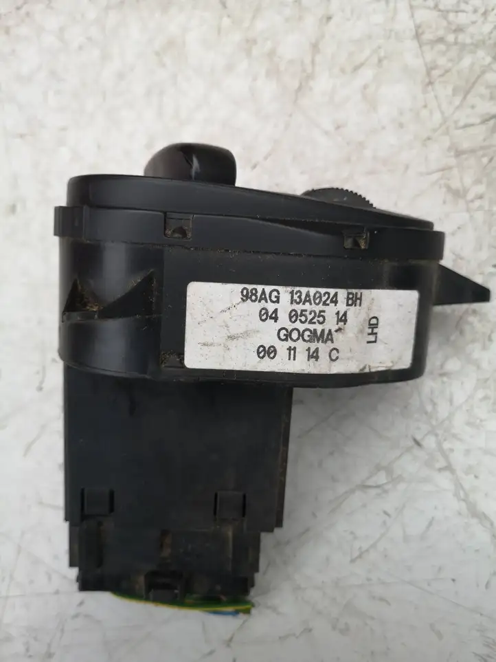 Ford Focus (1998 - 2004) 98AG13A024BH Включатель фонарей — фото 3