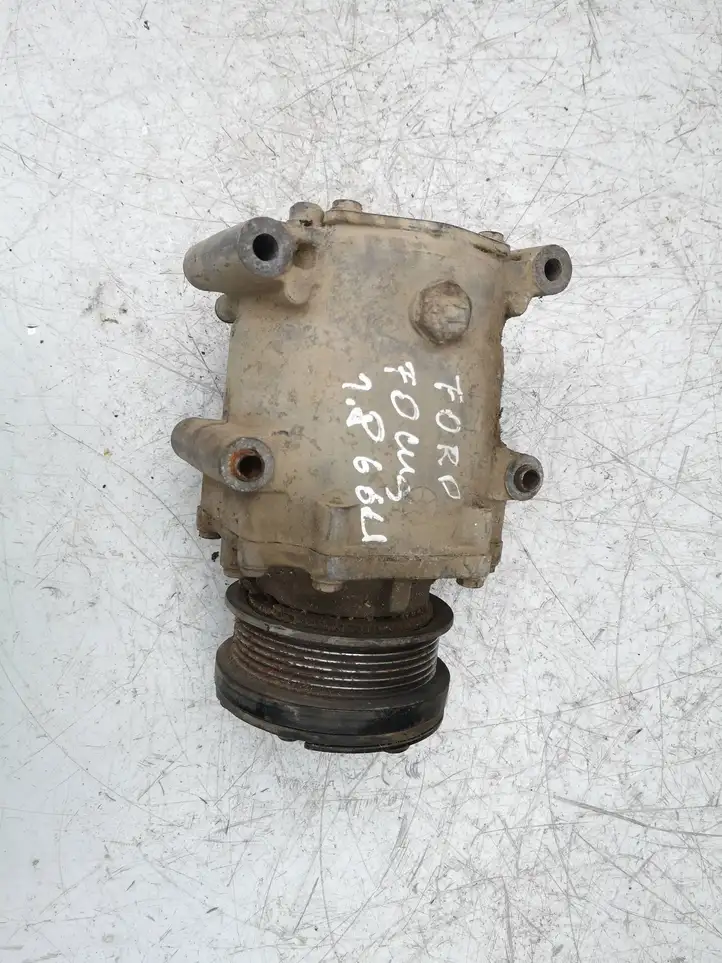 Ford Focus (1998 - 2004) XS4H19D647AB Компрессор (насос) кондиционера воздуха — фото 1