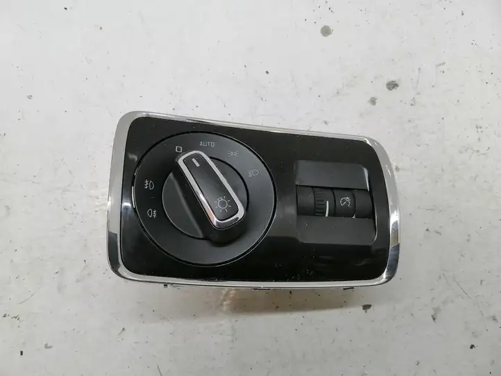 Skoda Superb B6 (3T) (2008 - 2015) 3T0941431B Включатель фонарей — фото 1