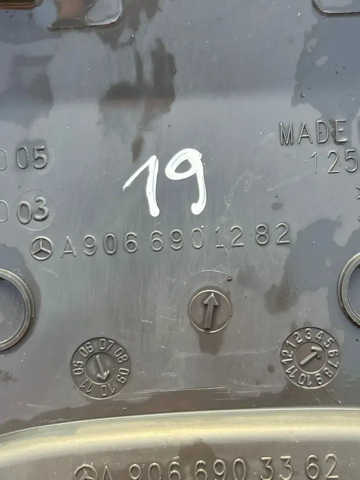 Mercedes-Benz Sprinter W906 (2006 - 2018) A9066901282 Молдинг крыла — фото 3