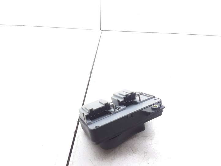 Audi A6 (1997 - 2001)  8L0959766 Включатель (включатели) памяти
