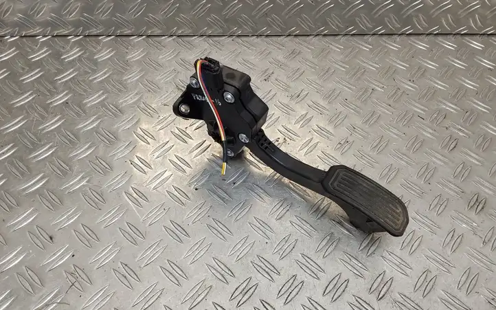 Toyota Prius+ (ZVW40) (2011 - 2018) 7811012050 Педаль акселератора — фото 1