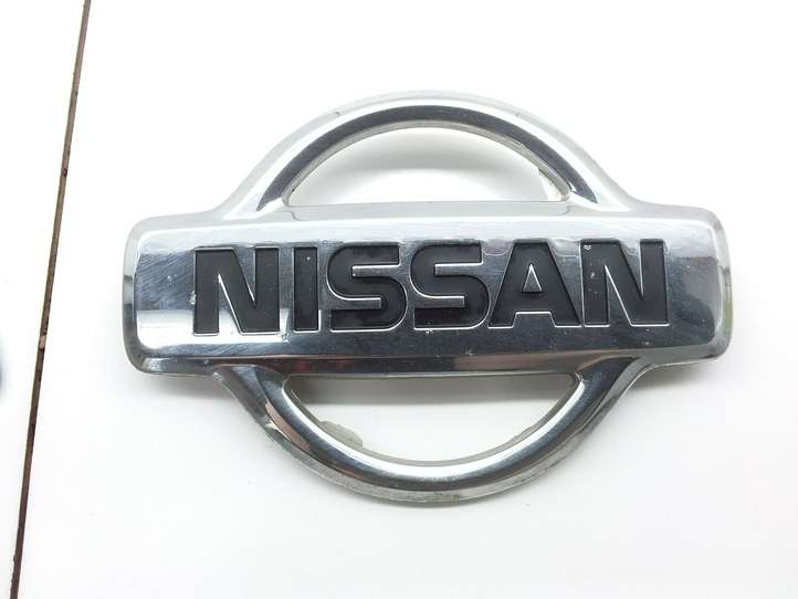 Nissan Almera N16 (2000 - 2010)  62890BM400 Значок производителя