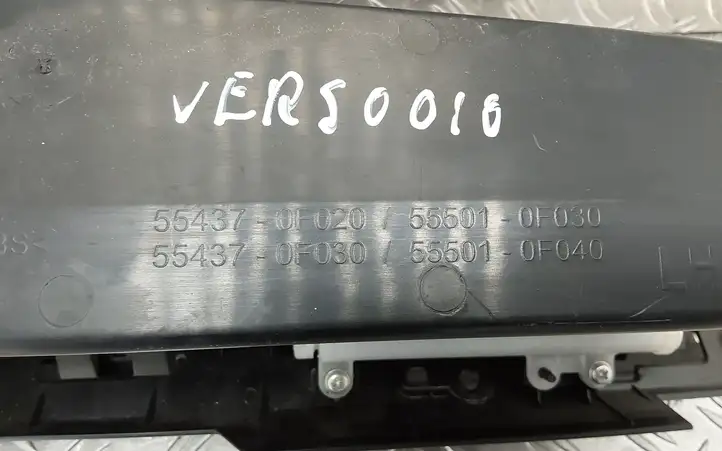 Toyota Verso (2012 - 2015) 554370F020 Вещевой ящик — фото 4