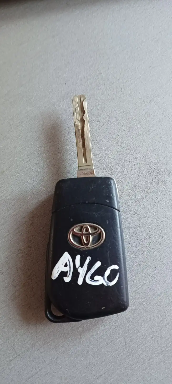 Toyota Aygo AB40 (2014 - 2018) Ключ зажигания — фото 2