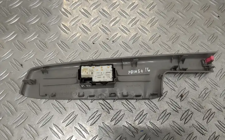 Toyota Prius+ (ZVW40) (2011 - 2018) 7423147160 Блок кнопок стеклоподъемников — фото 3