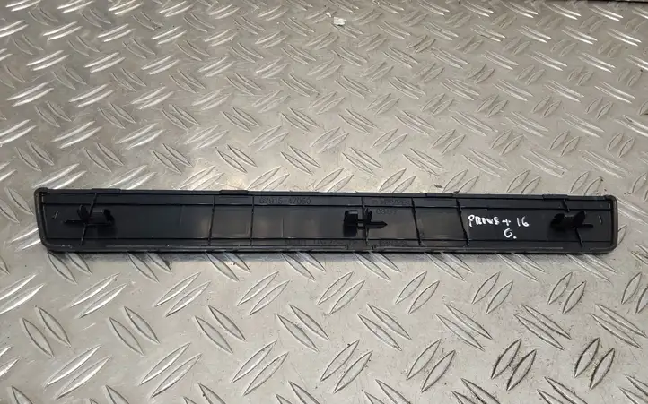 Toyota Prius+ (ZVW40) (2011 - 2018) 6791547050 Внутренняя отделка заднего порога — фото 2