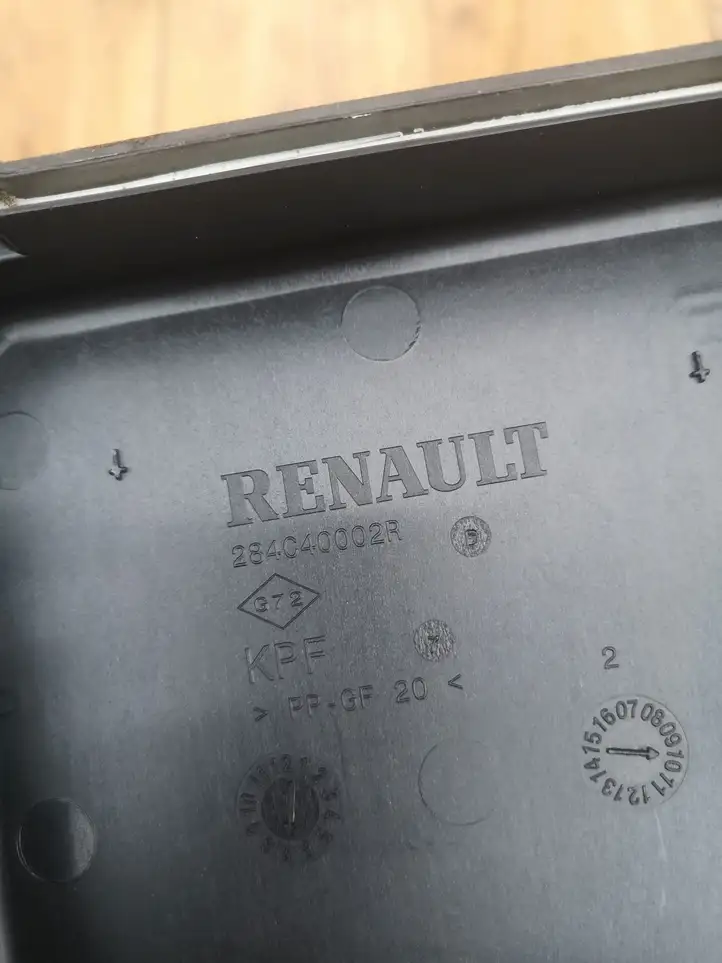 Renault Scenic III - Grand scenic III (2009 - 2016) 284C40002R Крышка ящика предохранителей — фото 2