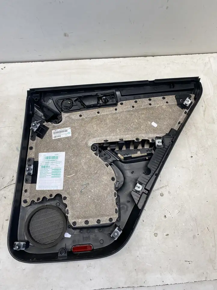 Volkswagen Tiguan (2011 - 2016) 5N0867211 Обшивка задней двери — фото 3