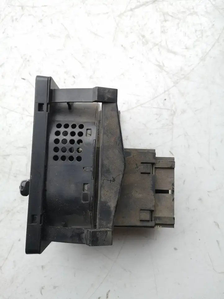 Ford Mondeo Mk III (2000 - 2007) 4S7T13A024FA Включатель фонарей — фото 2
