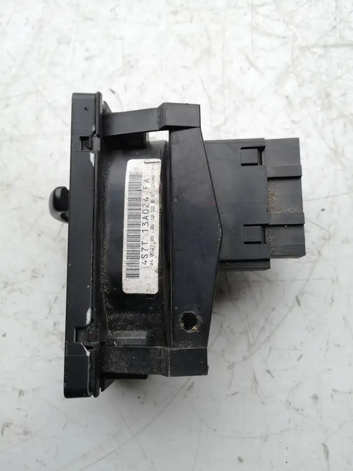 Ford Mondeo Mk III (2000 - 2007) 4S7T13A024FA Включатель фонарей — фото 4