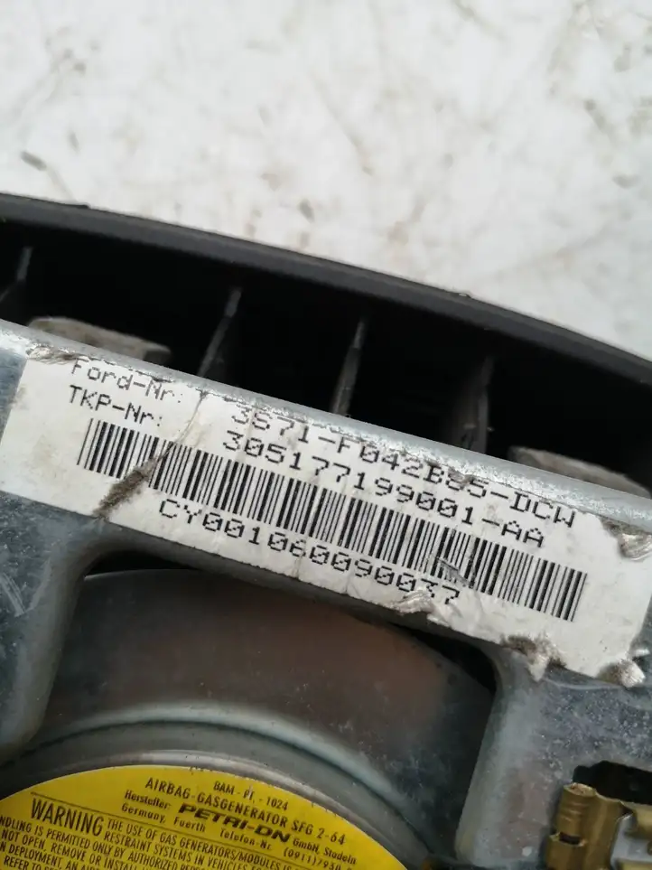 Ford Mondeo Mk III (2000 - 2007) 3S71F042B95DCW Подушка безопасности руля — фото 3