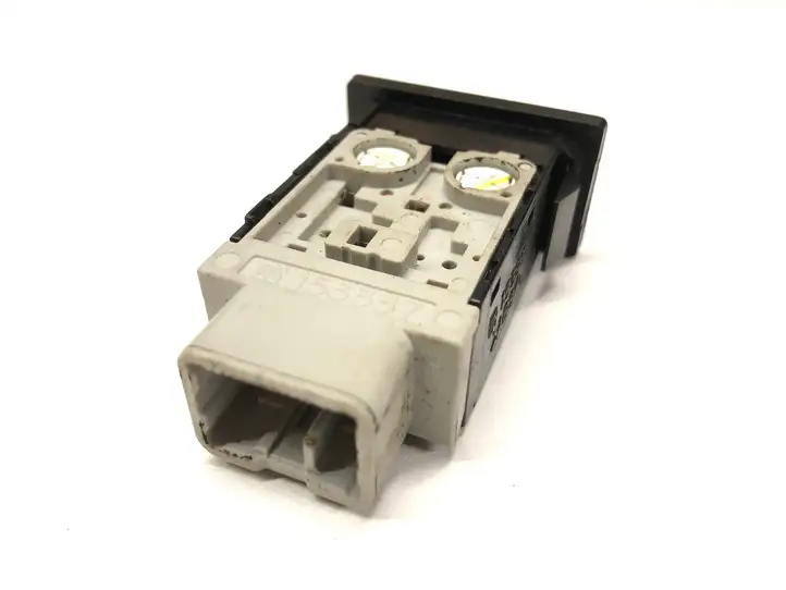 Toyota Avensis T250 (2006 - 2009) 153337 Кнопка обогрева стекла — фото 2
