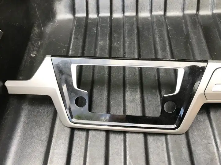 Volkswagen Touran III (2016 - ) 5TB858416C Центральная отделка панели приборов — фото 2