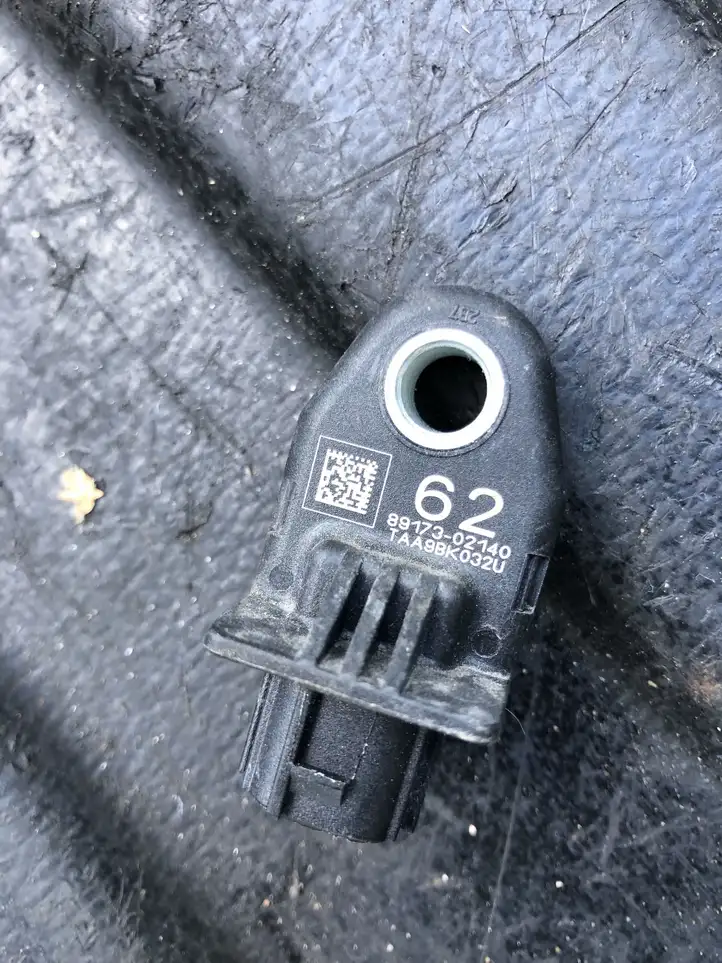 Toyota Corolla E210 E21 (2018 - ) 8917302140 Датчик удара SRS — фото 3