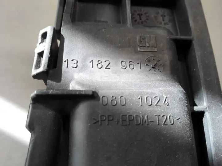Opel Vectra C (2005 - 2009) 13182959 Кронштейн переднего бампера — фото 2