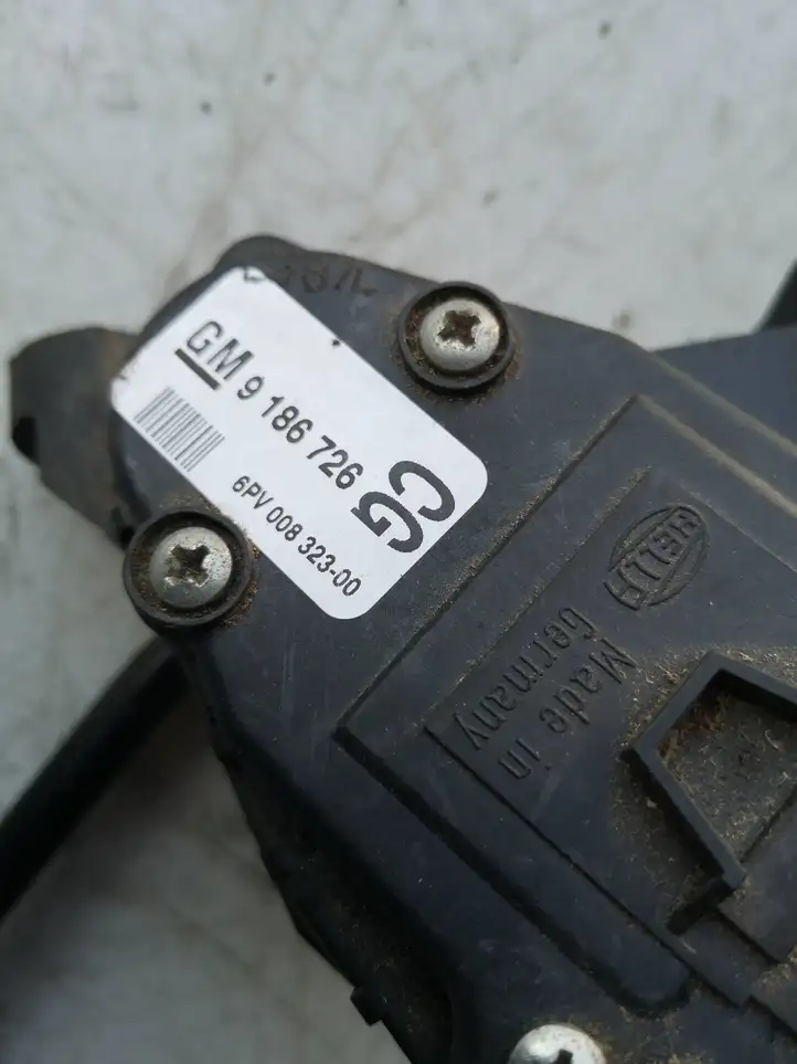 Opel Vectra C (2005 - 2009) 9186726 Педаль акселератора — фото 4