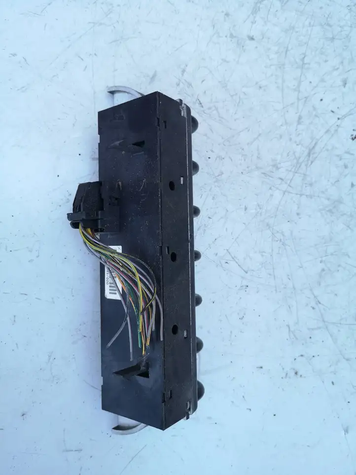 Mini One Cooper R50-53 (2000 - 2012) 6917983 Кнопка стеклоподъемников — фото 2