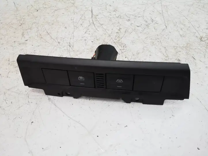 Ford Focus (2005 - 2008) 4M5113D734A Кнопка обогрева стекла — фото 2
