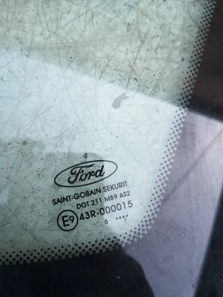 Ford Focus (2005 - 2008) 43R000015 Заднее боковое стекло — фото 3