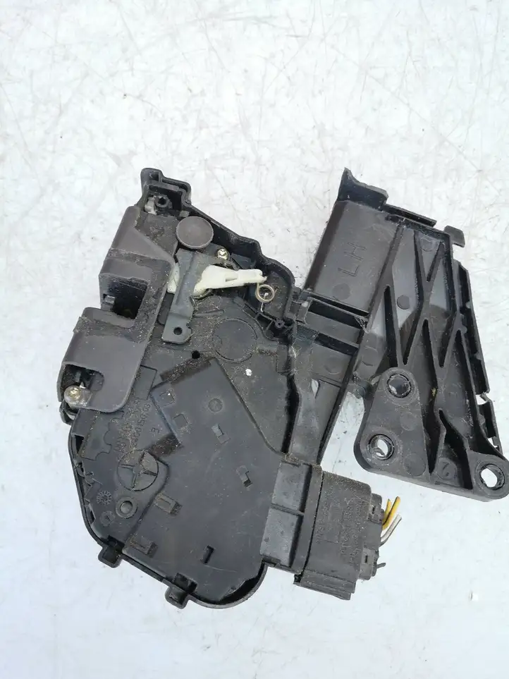 Ford Focus (2005 - 2008) 4M5AR26413EO Замок задней двери — фото 2