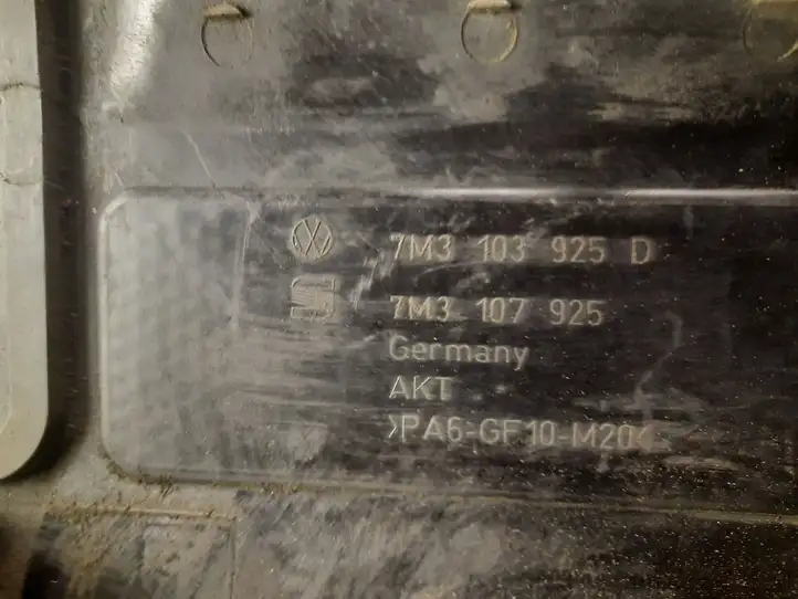Seat Alhambra (Mk1) (2000 - 2010) 7M3107925 Крышка двигателя декоративная — фото 3