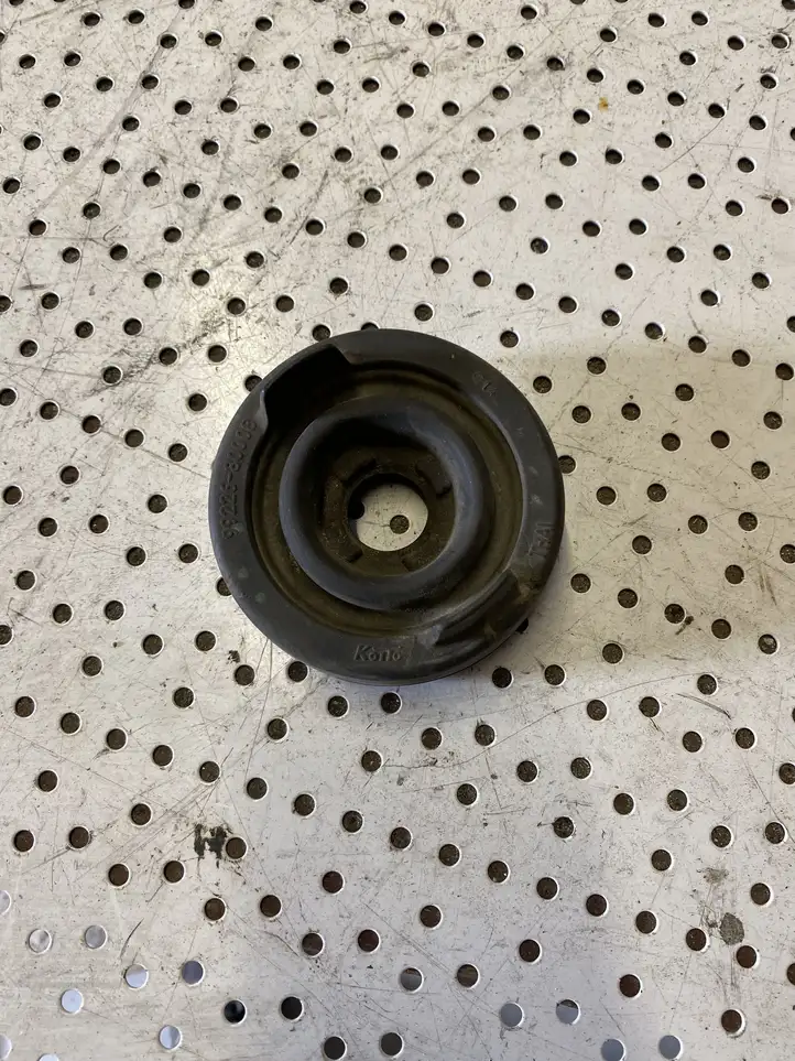 Toyota Hilux (AN10, AN20, AN30) (2004 - 2008) 9922680008 Крышка фары — фото 1