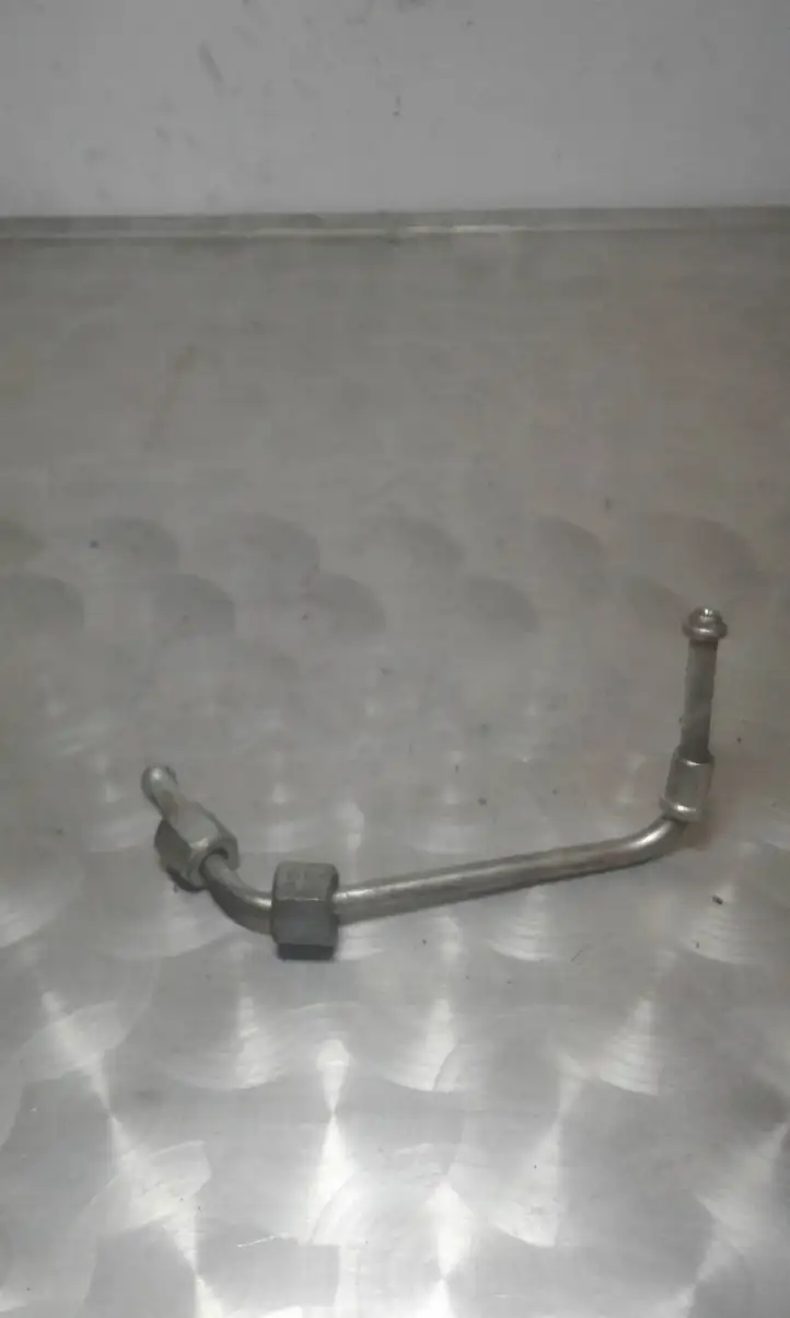 Opel Vectra C (2002 - 2005) 55206519 Трубка подачи топлива в форсунки — фото 1