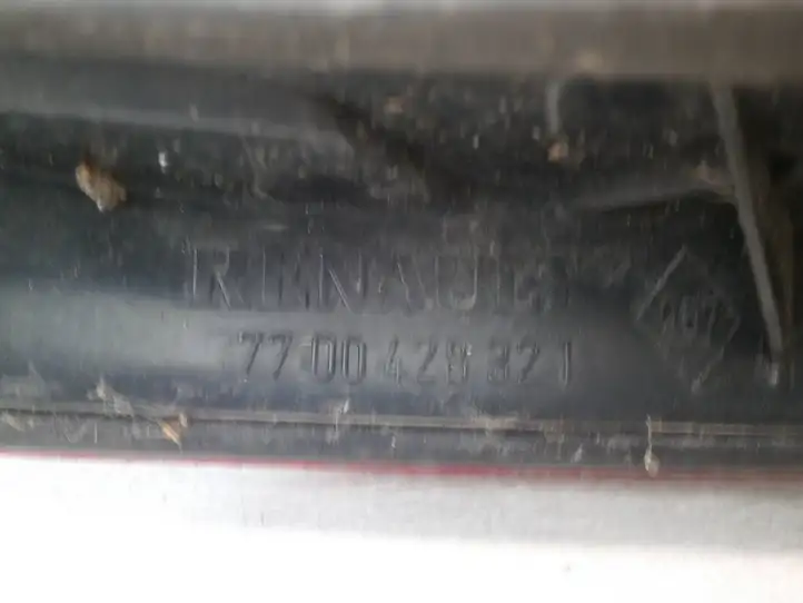 Renault Megane I (1995 - 2002) 7700428321 Задний фонарь в кузове — фото 6