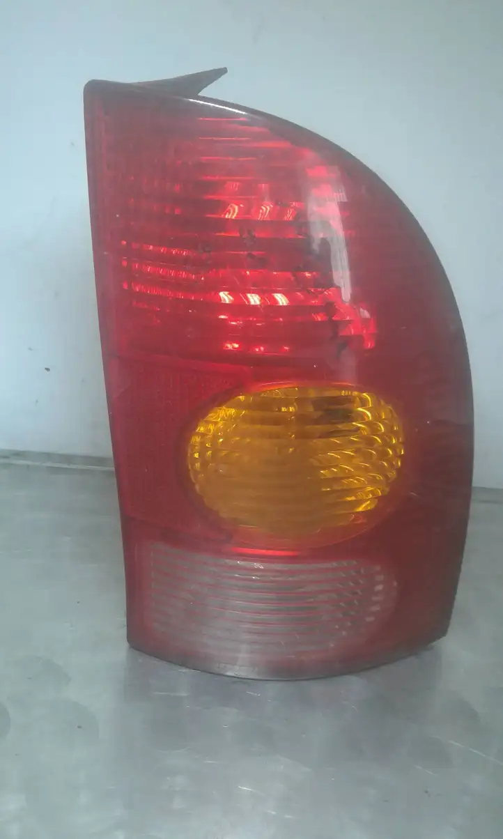 Renault Megane I (1995 - 2002) ST680A Кнопка закрытия крышки багажника — фото 1