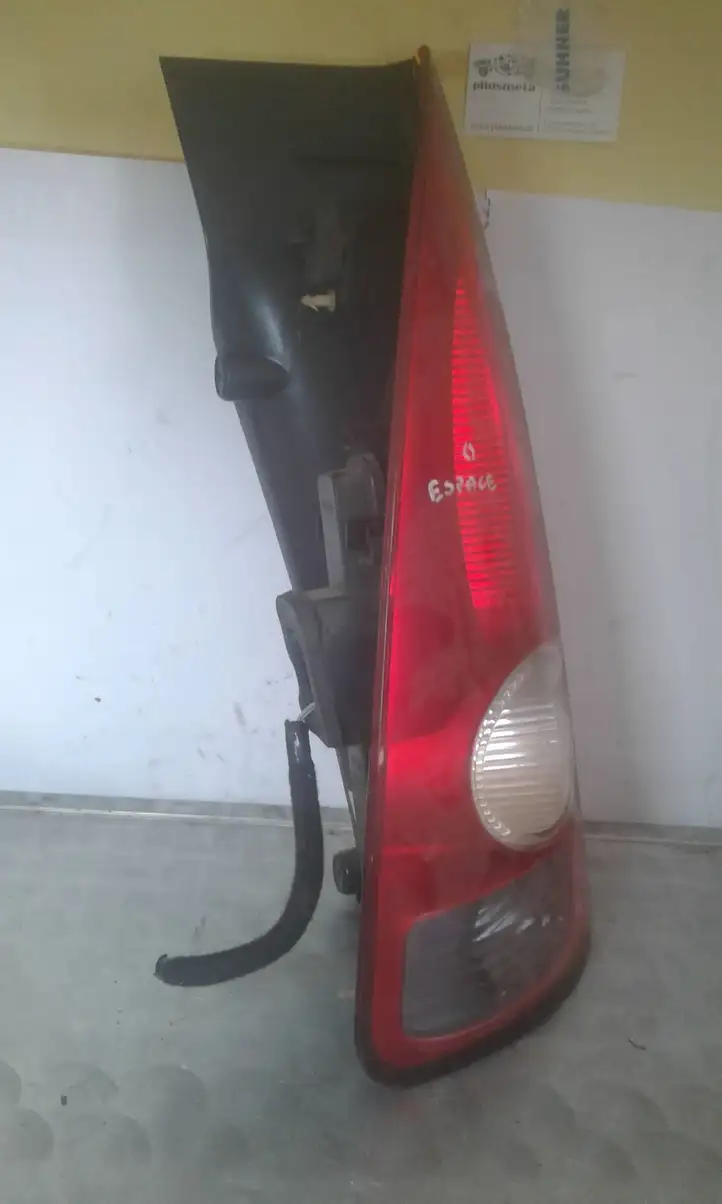 Renault Espace - Grand espace IV (2004 - 2014) 8200027153 Задний фонарь в кузове — фото 3
