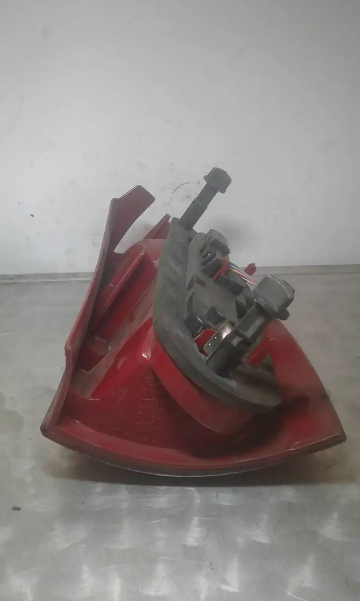 Renault Megane I (1995 - 2002) 039690999000 Задний фонарь в кузове — фото 3