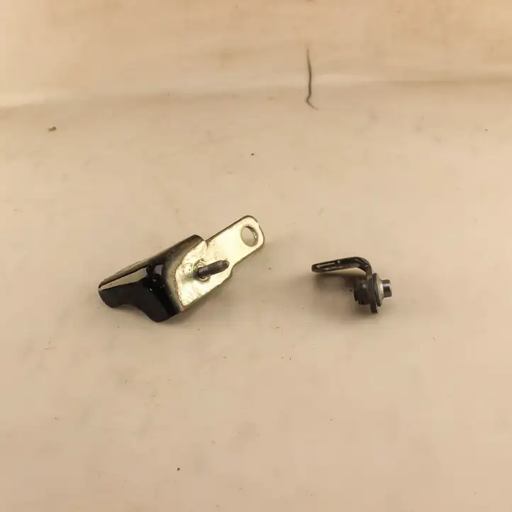 Ford Kuga III (2020 - ) H1BBA22801AD Верхняя петля передней двери — фото 3