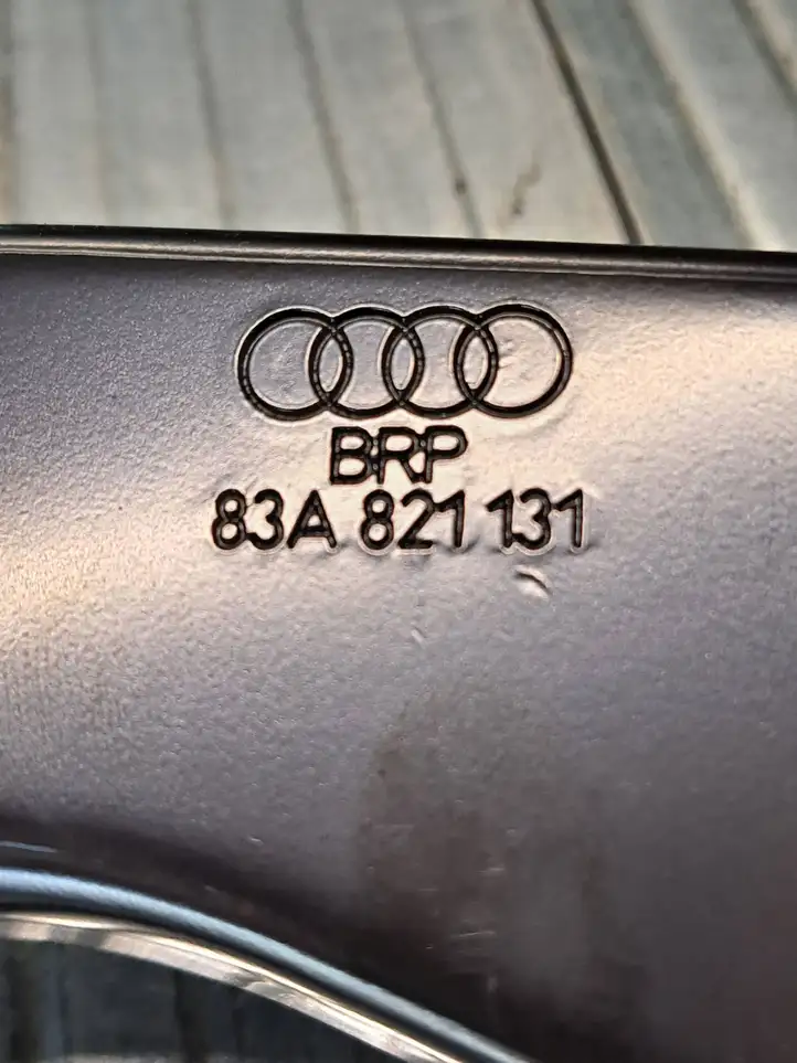 Audi Q3 F3 (2018 - ) 83A821131 Крепление крыла — фото 4