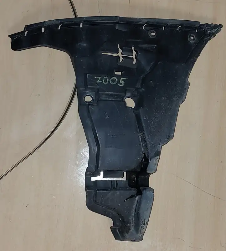 Volvo V70 (2004 - 2007) 08693181 Кронштейн переднего бампера — фото 1